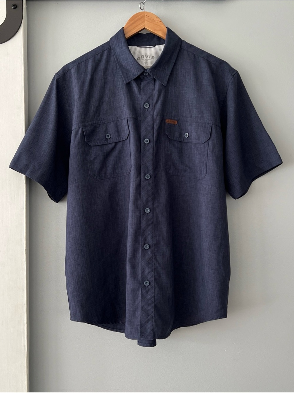 Orvis Classic Men’s Large Navy Blue Short Sleeve Button Up Tech Shirt Outdoor